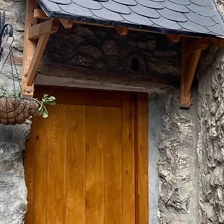 Casa Casteller *
